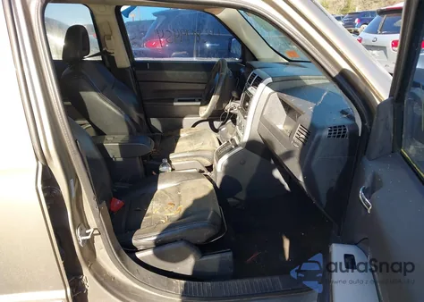 2008 Jeep Patriot Limited z USA, uszkodzony, nr VIN 1J8FF48W18D567128